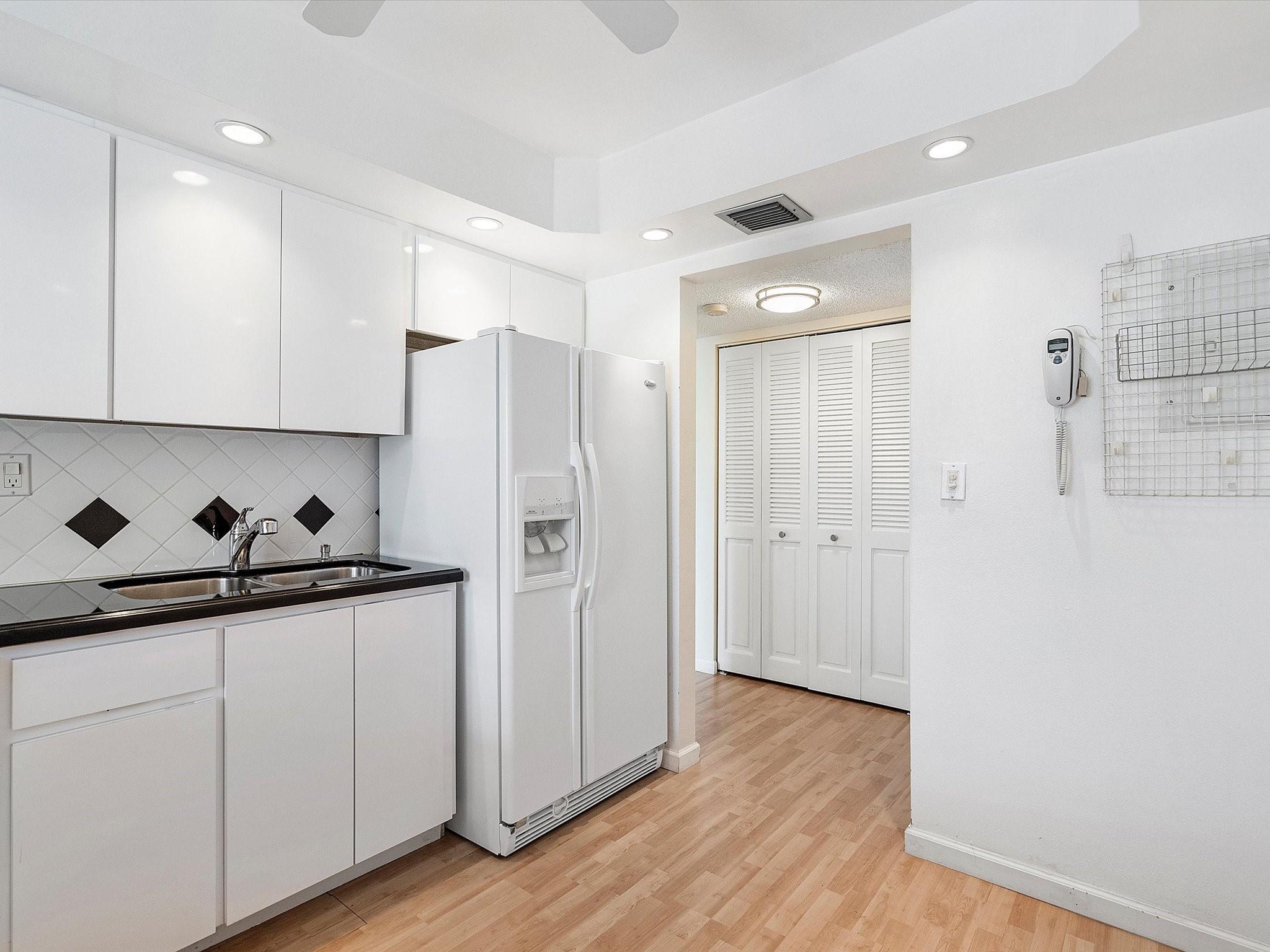 Towers of Oceanview South - Residential