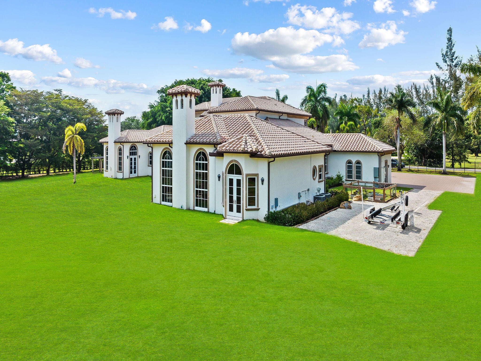 Located on one of the premier streets in Parklands highly sought-after – image 61