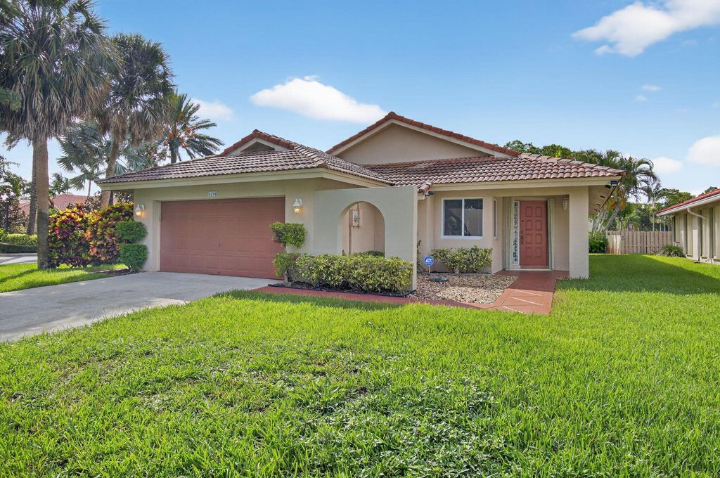 Photo of 6290 Sweet Maple Lane, Boca Raton, FL 33433 (MLS # R11113238)