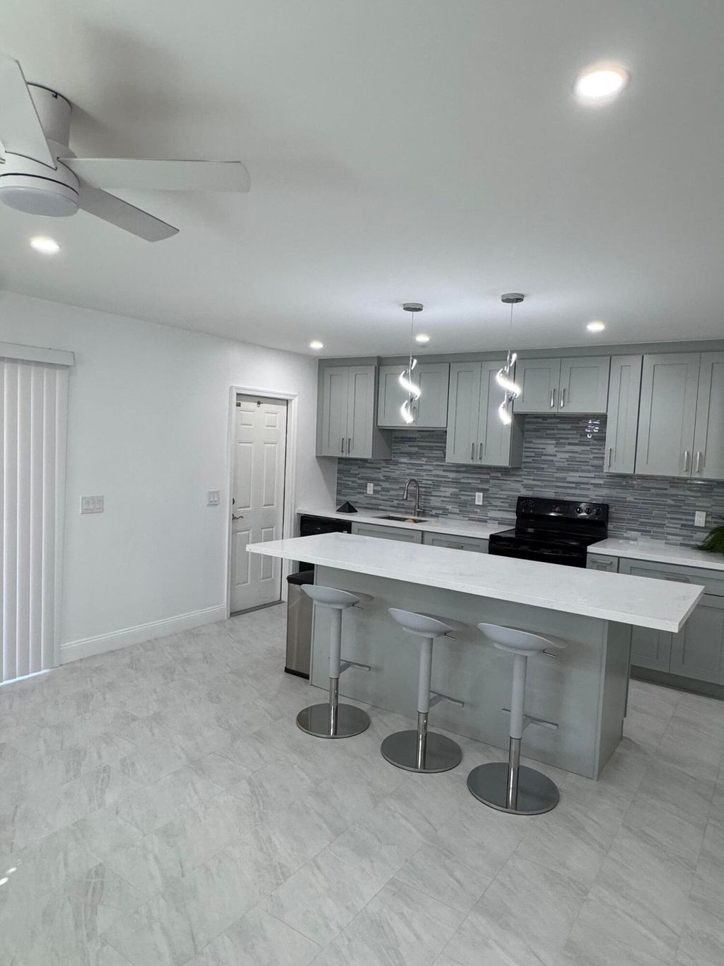 Photo of 412 SE 21st Avenue #D, Boynton Beach, FL 33435 (MLS # B26001378)