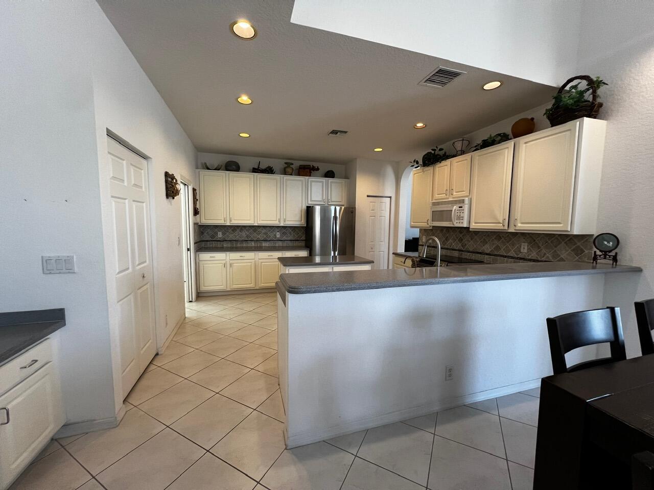 ORANGE POINT 1 - Residential