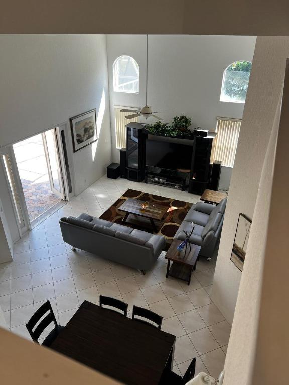 ORANGE POINT 1 - Residential