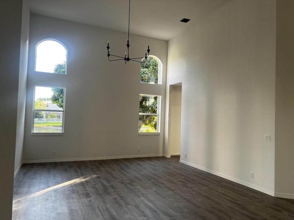 ORANGE POINT 1 - Residential