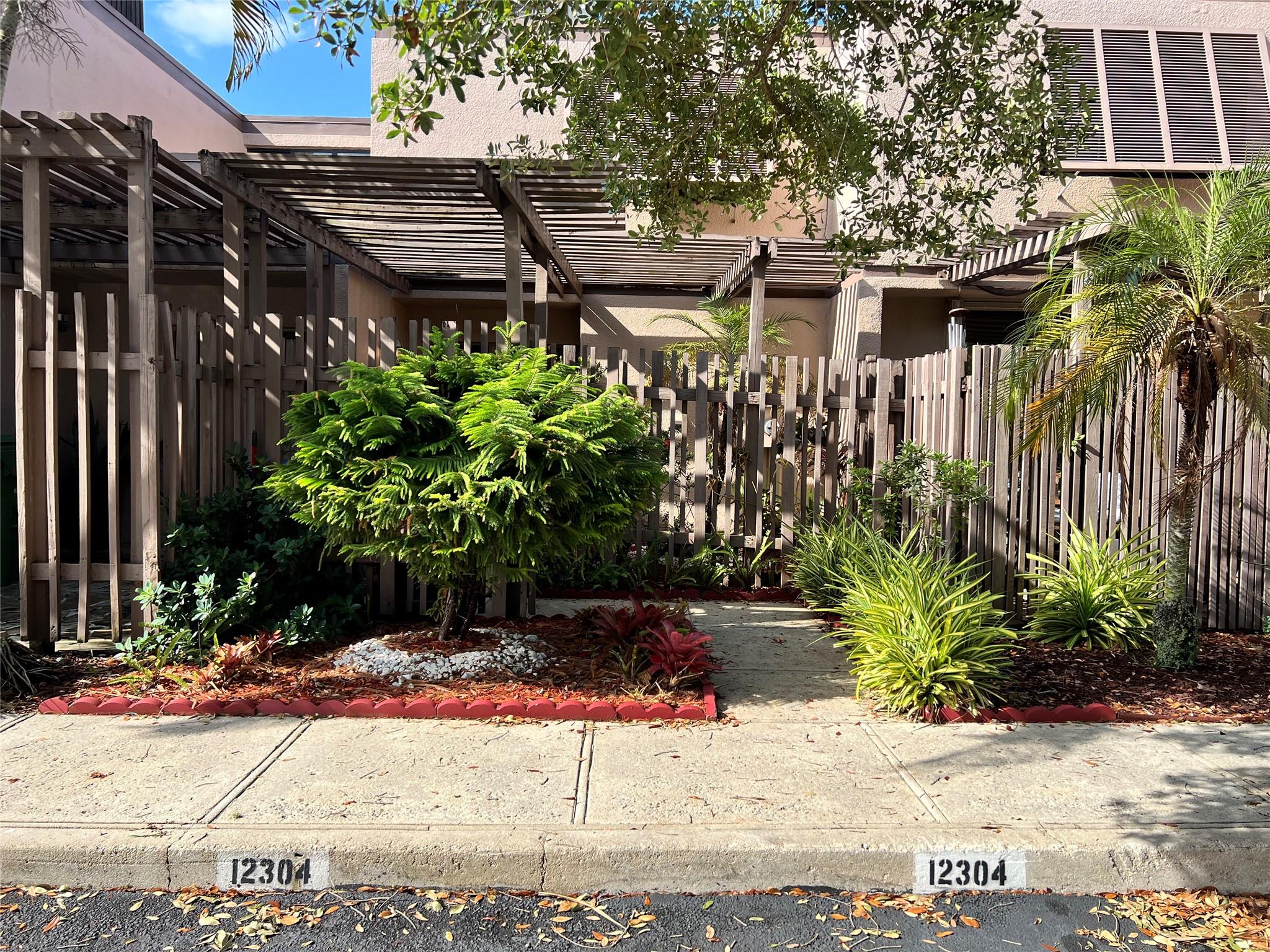 12304 NW 11th Ct