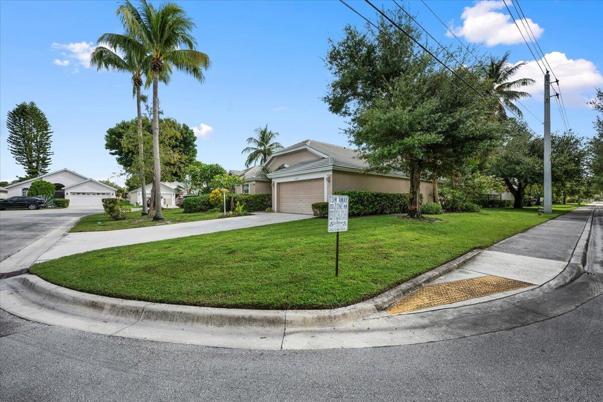4295 Grosvenor Court