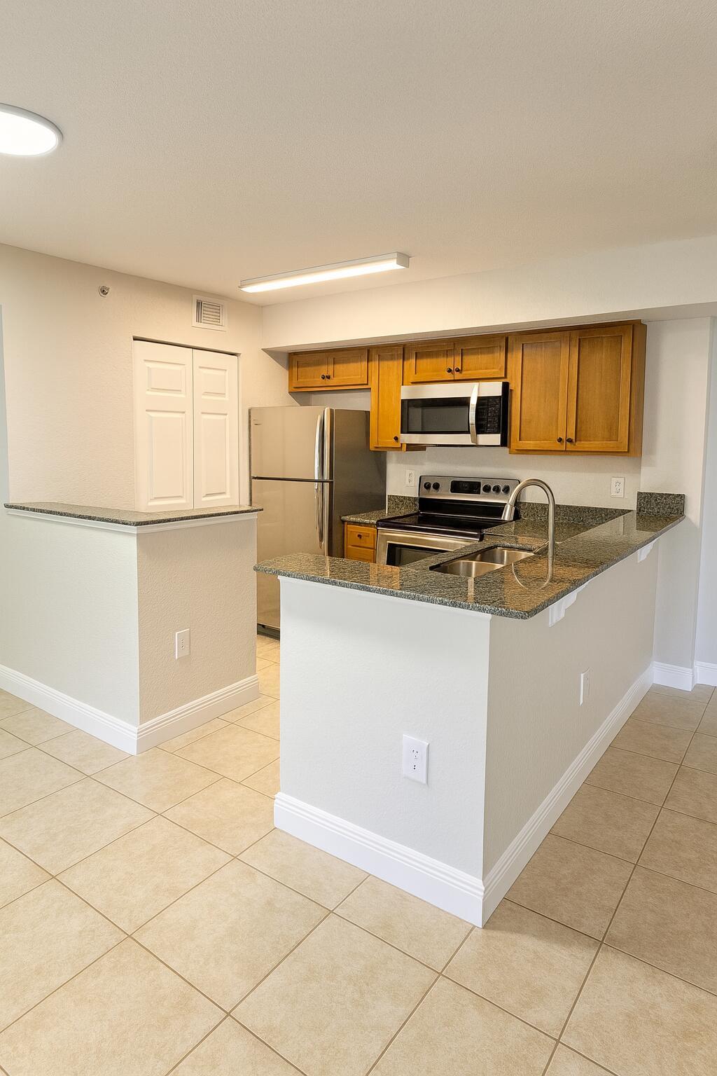 THE CLUB AT ST LUCIE WEST - Residential Lease