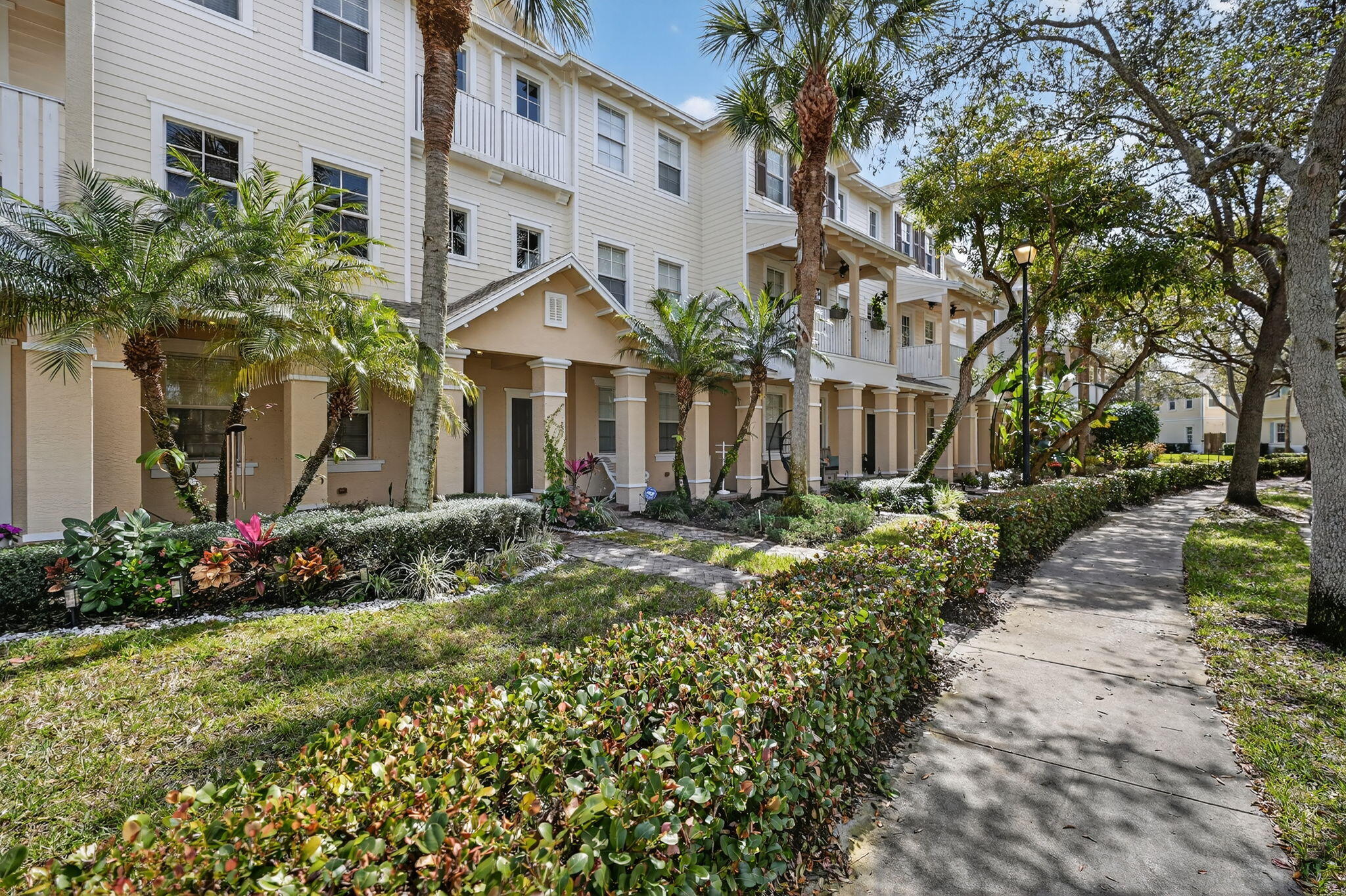 BOTANICA - Residential