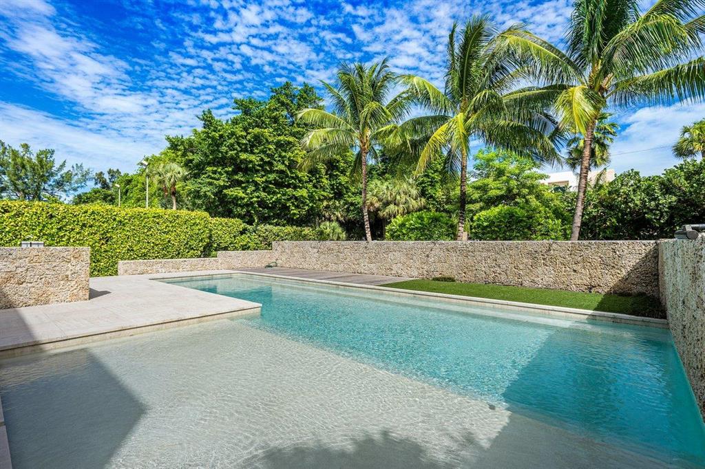 HILLSBORO MILE - Residential