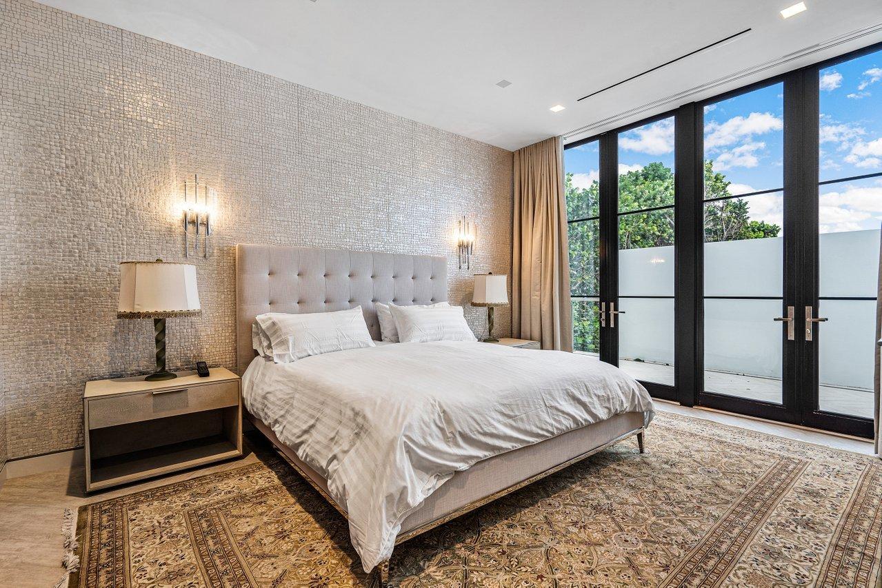 HILLSBORO MILE - Residential