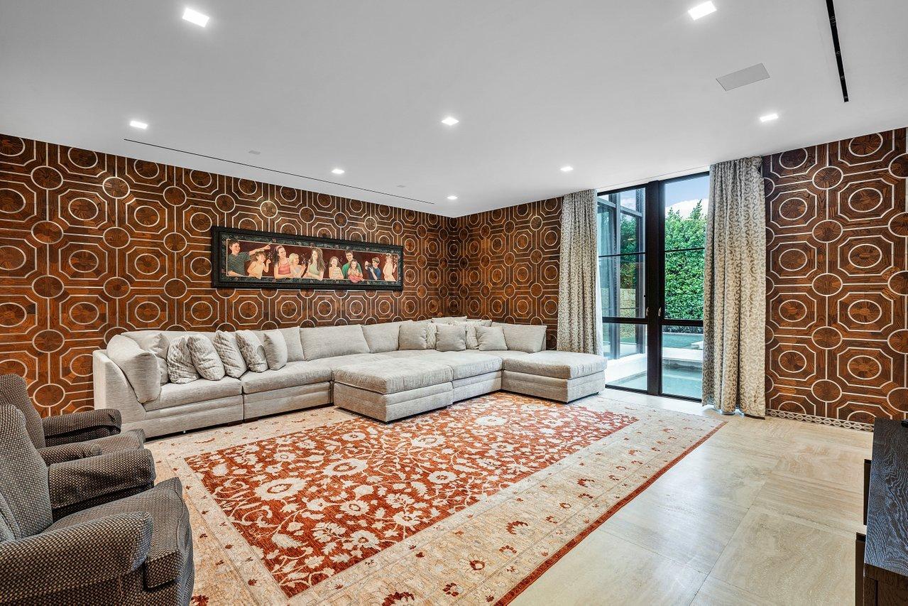 HILLSBORO MILE - Residential