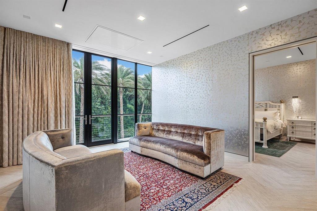 HILLSBORO MILE - Residential