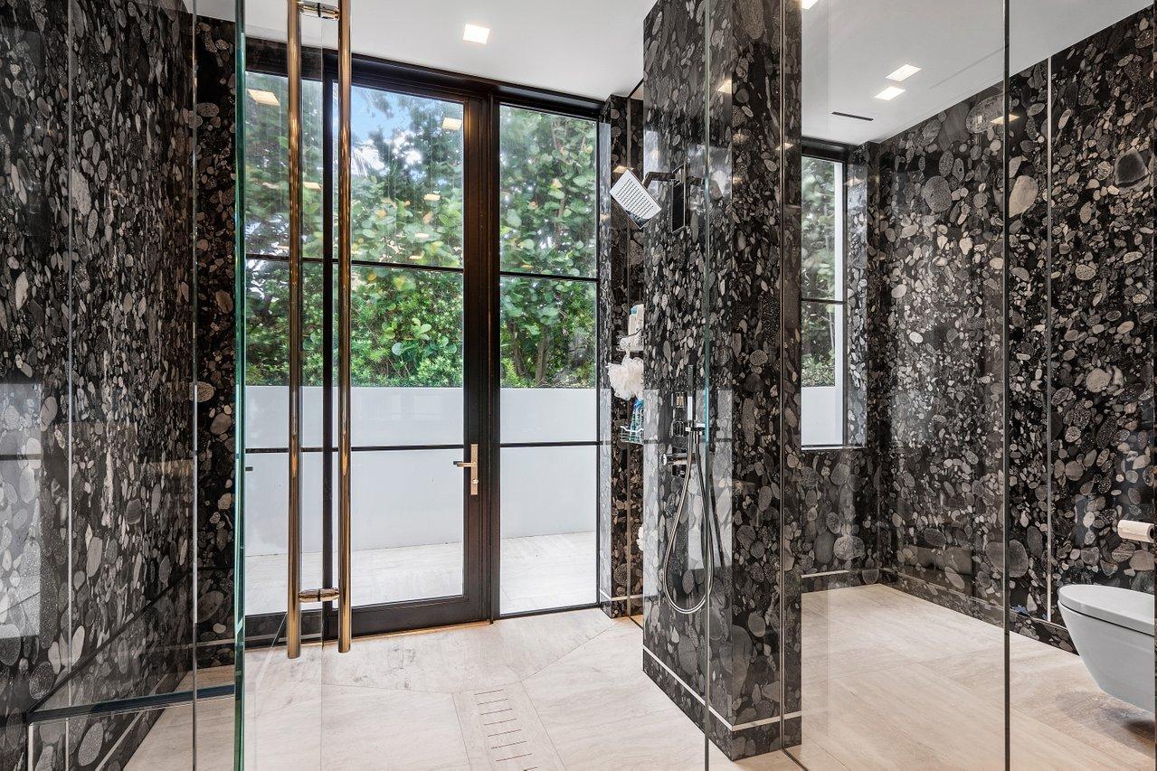 HILLSBORO MILE - Residential