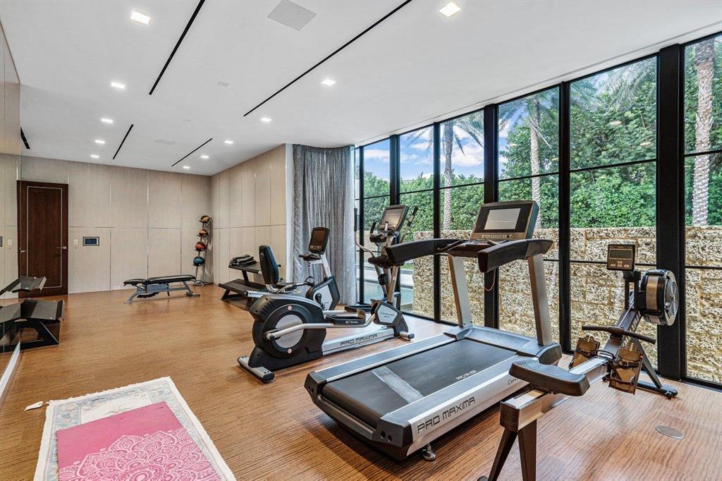 HILLSBORO MILE - Residential