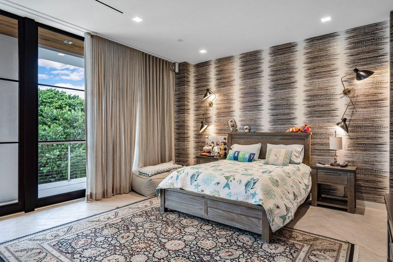 HILLSBORO MILE - Residential