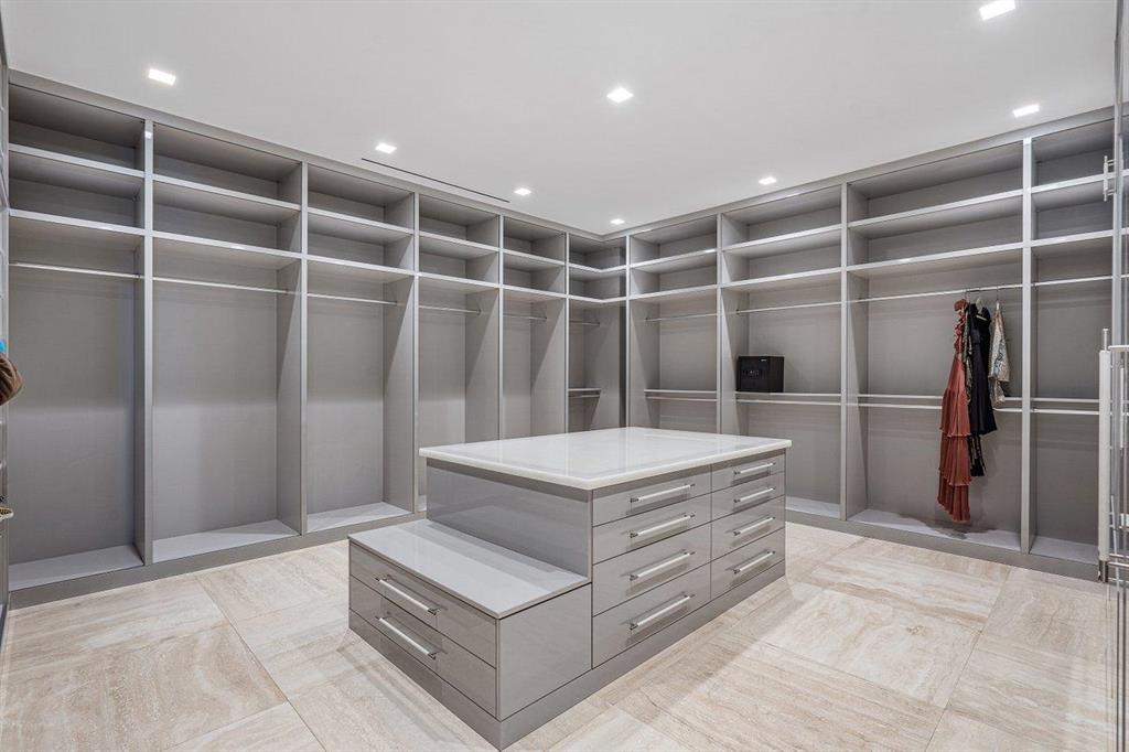 HILLSBORO MILE - Residential