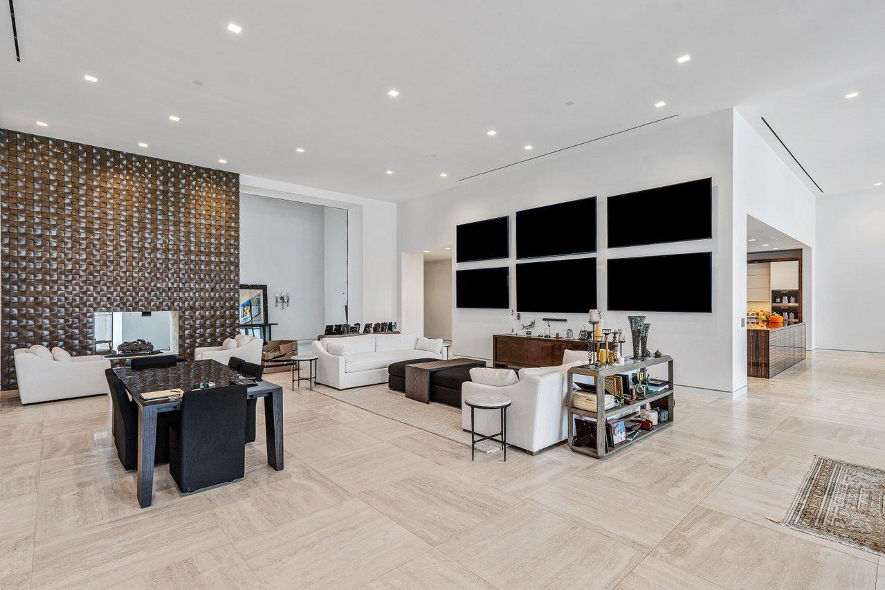 HILLSBORO MILE - Residential