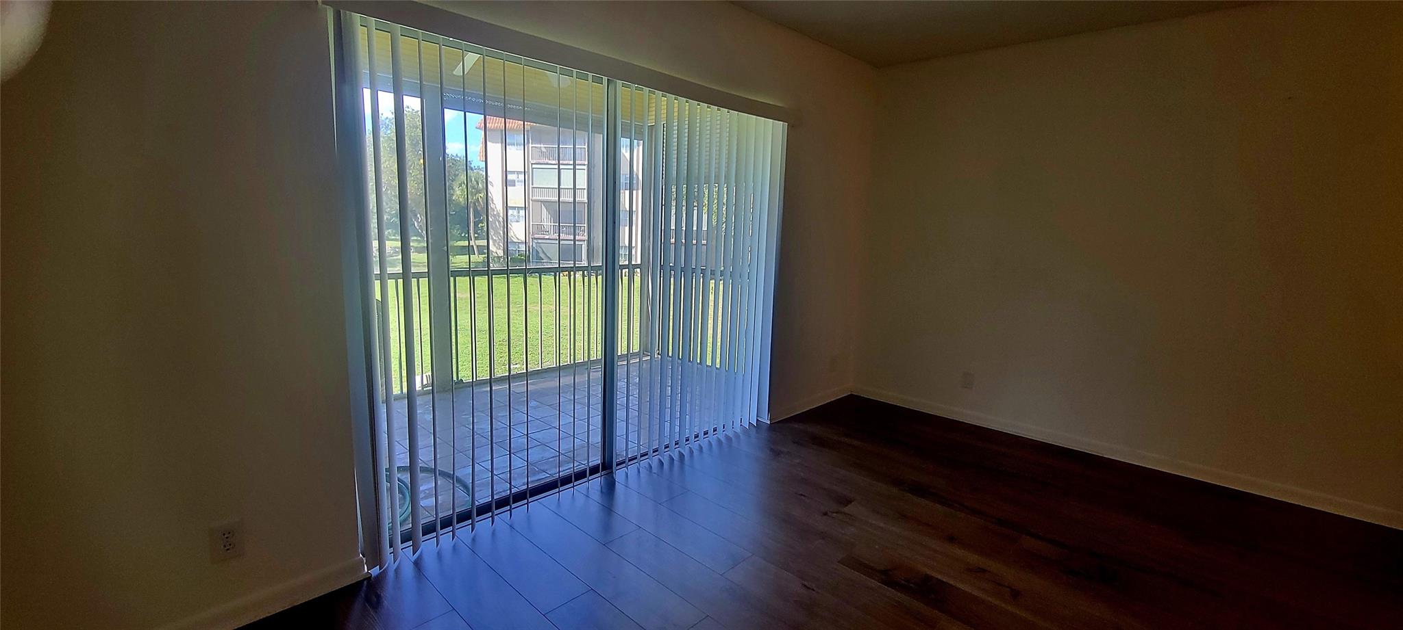 Falls of Inverrary - Residential