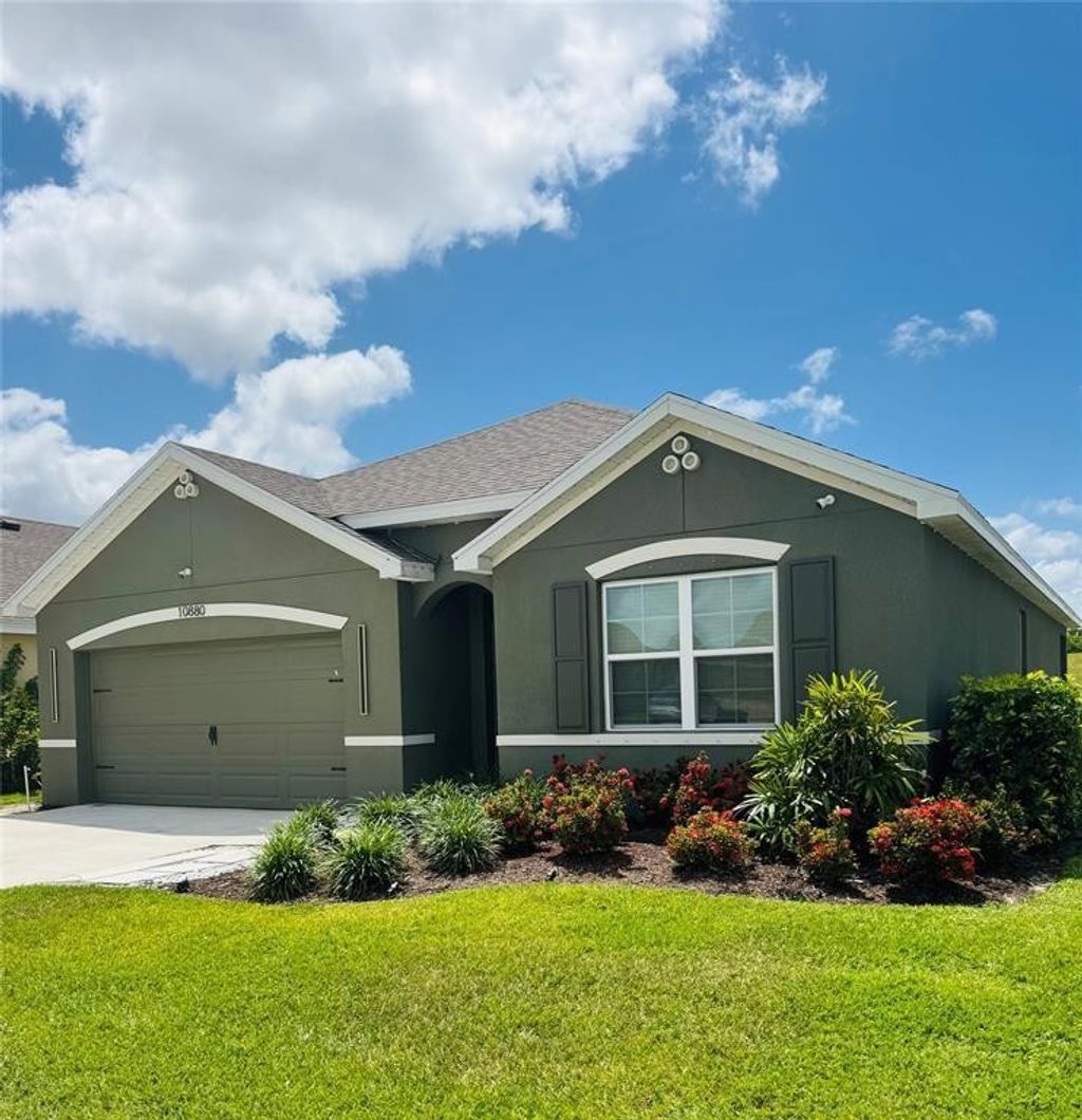 Photo of 10880 SW Pacini Way, Port Saint Lucie, FL 34987 (MLS # F10544141)