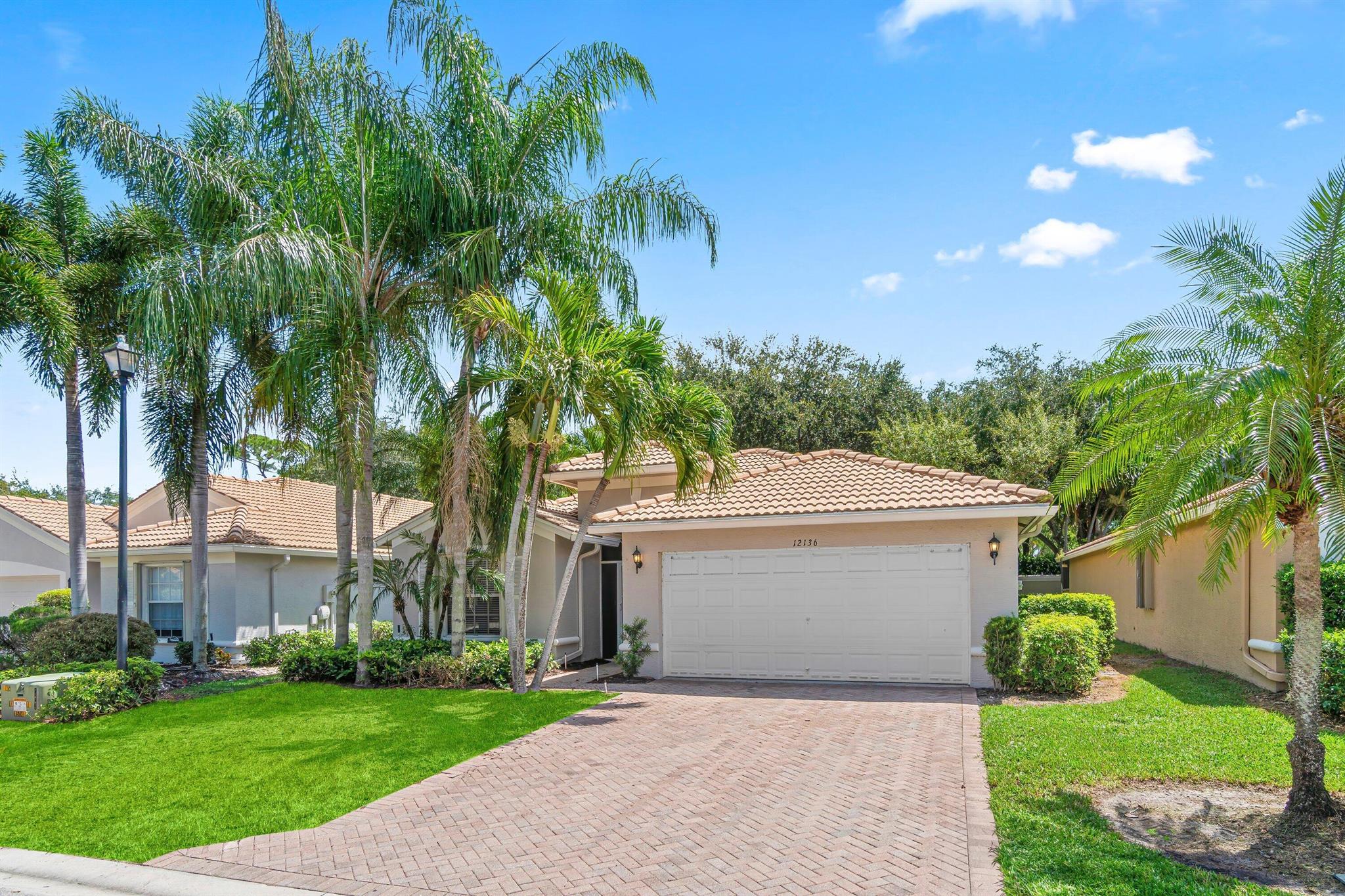 12136 La Vita Way