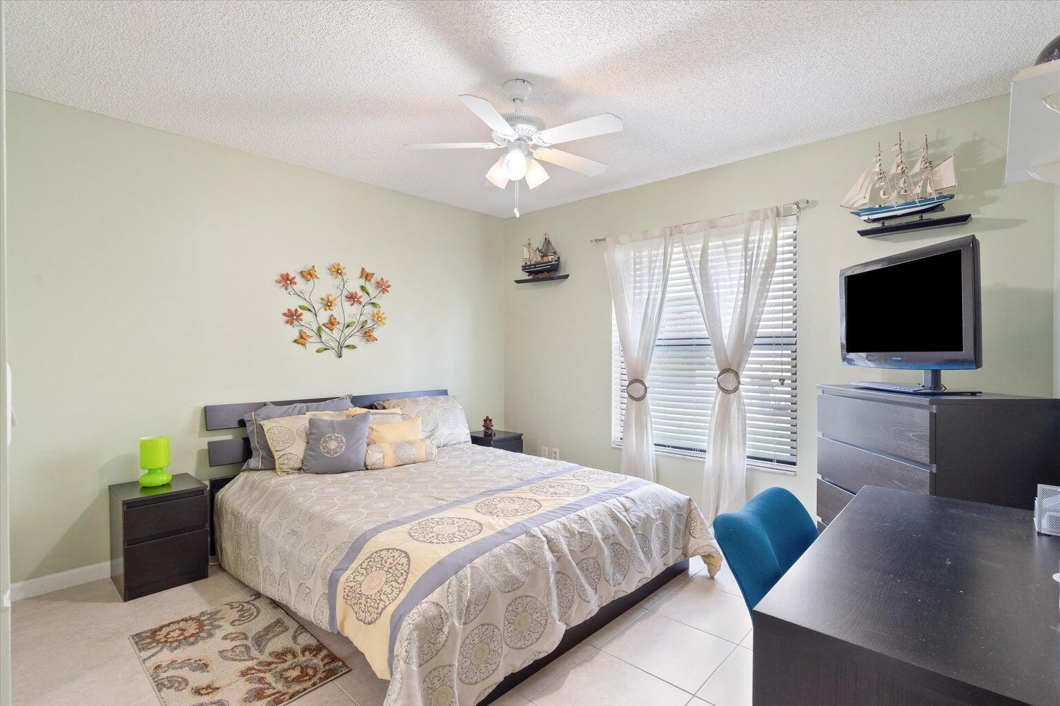 ISLAND LAKES SEC 1 2 - Residential