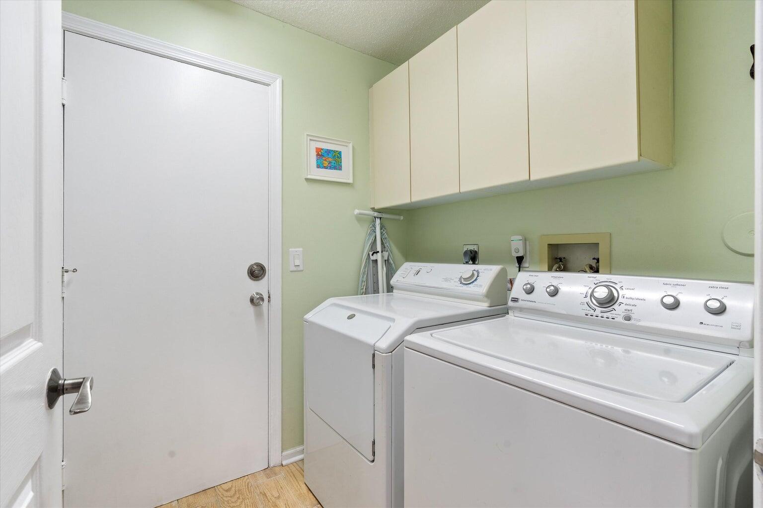 ISLAND LAKES SEC 1 2 - Residential