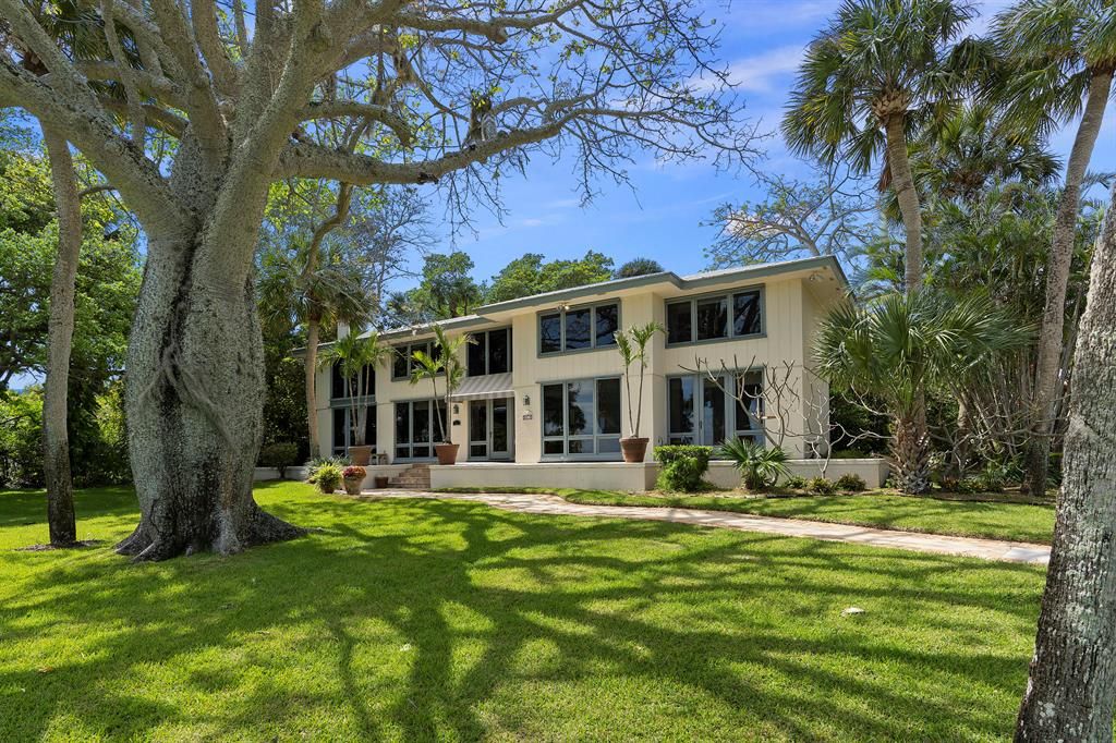 Photo of 2319 S Indian River Drive, Fort Pierce, FL 34950 (MLS # R10700709)