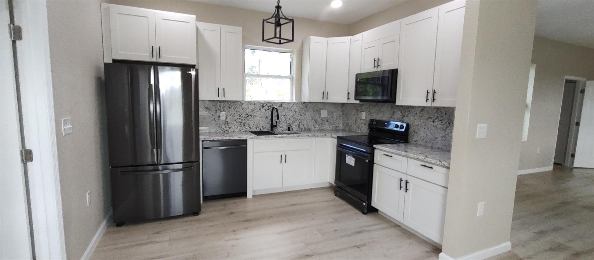 PARADISE PARK - Residential