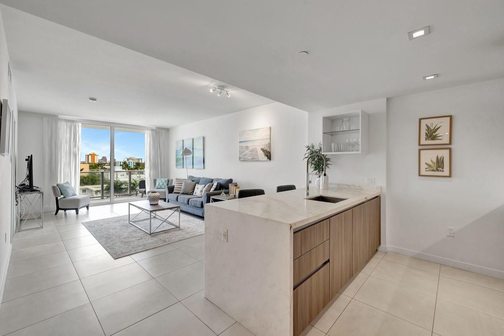 Photo of 401 N Birch Road #510, Fort Lauderdale, FL 33304 (MLS # F10491761)