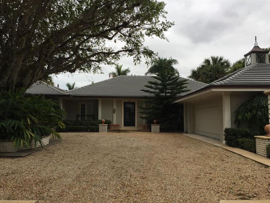 100 x 140 foot - 14,000 sq ft RARE large lot.  Fantastic street of single story homes - close to everything.  Dramatic formal home and super floor plan from elegant foyer - huge master suite, formal dining and library balance large living room with marble fireplace.  Brand new 2018 roof!  Great property to update OR site for a new home.  Priced at lot value - under $ 295 per sq. ft. ... the price per foot of lots on the north end.