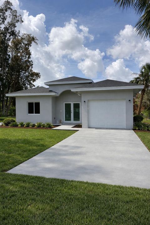 Photo of 2007 N 49th Street, Fort Pierce, FL 34947 (MLS # B26000710)