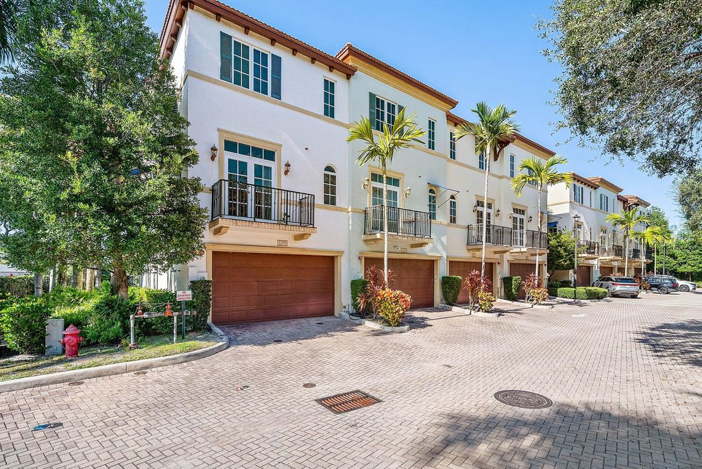 Photo of 3281 Estancia Lane, Boynton Beach, FL 33435 (MLS # R11159847)