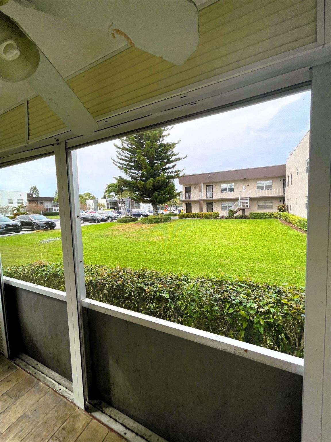 Kings Point Normandy Cond - Residential