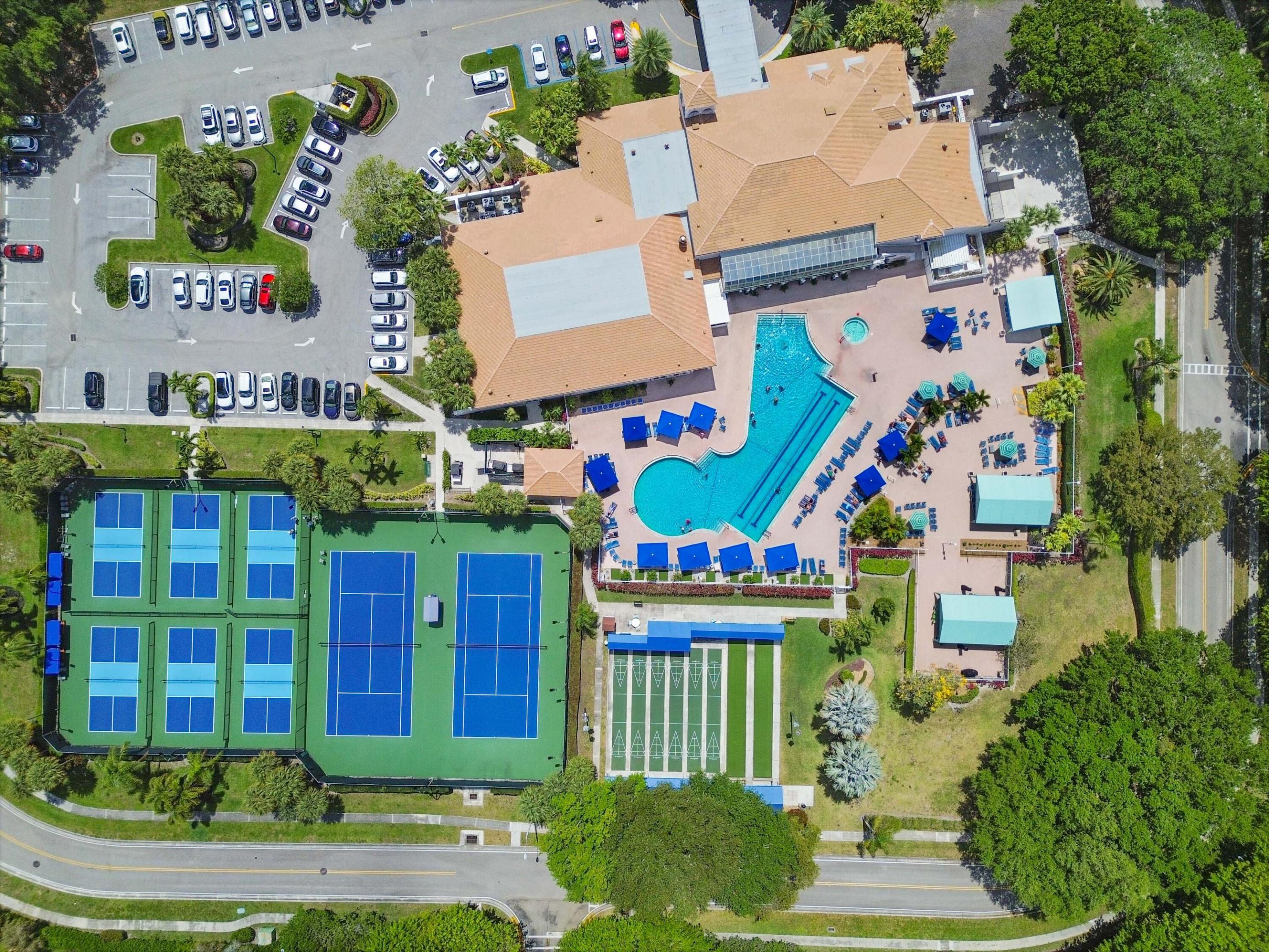 ALEXANDRA VILLAGE - Residential