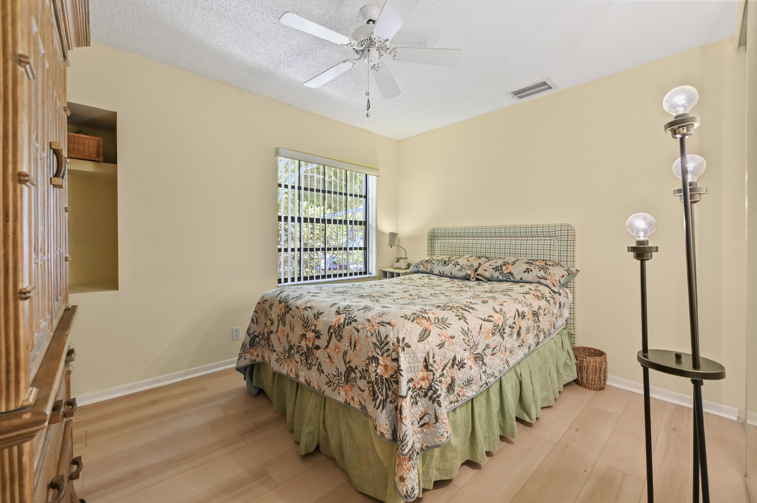 ALEXANDRA VILLAGE - Residential