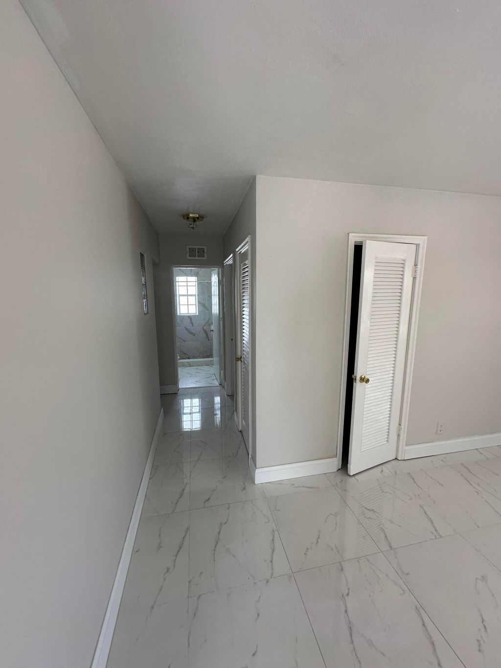 Photo of 122 SE 5th Avenue, Delray Beach, FL 33483 (MLS # R11019310)
