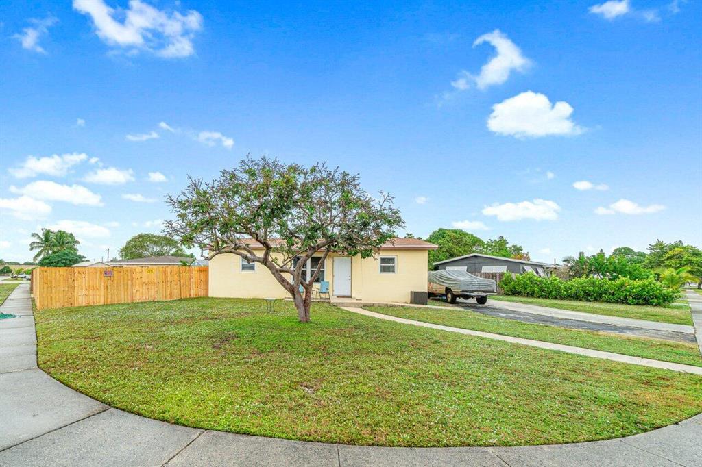 Photo of 1123 S 14th Street, Lantana, FL 33462 (MLS # R10763457)