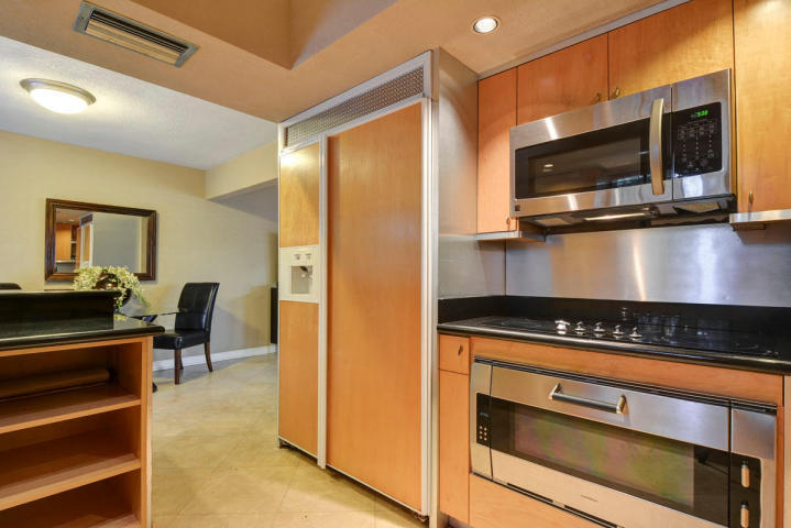 TUNISON PALMS - Residential Lease