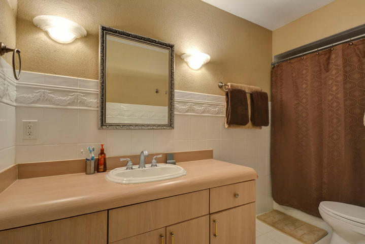 TUNISON PALMS - Residential Lease