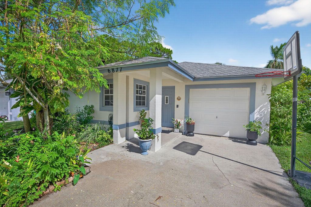 Photo of 6877 3rd Street, Jupiter, FL 33458 (MLS # R11123656)