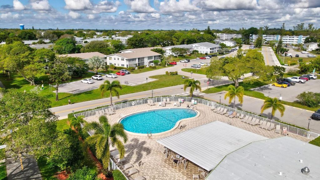 Photo of 77 Harwood H #77, Deerfield Beach, FL 33442 (MLS # F10546867)