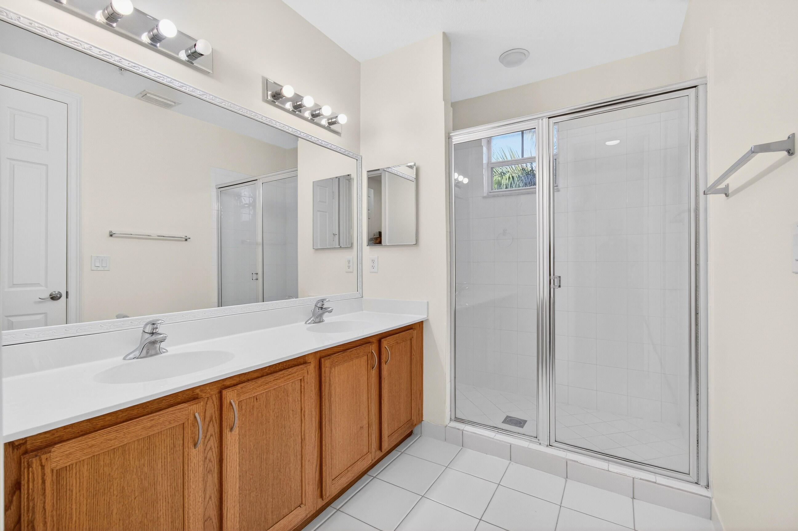 CITYSIDE CONDO - Residential