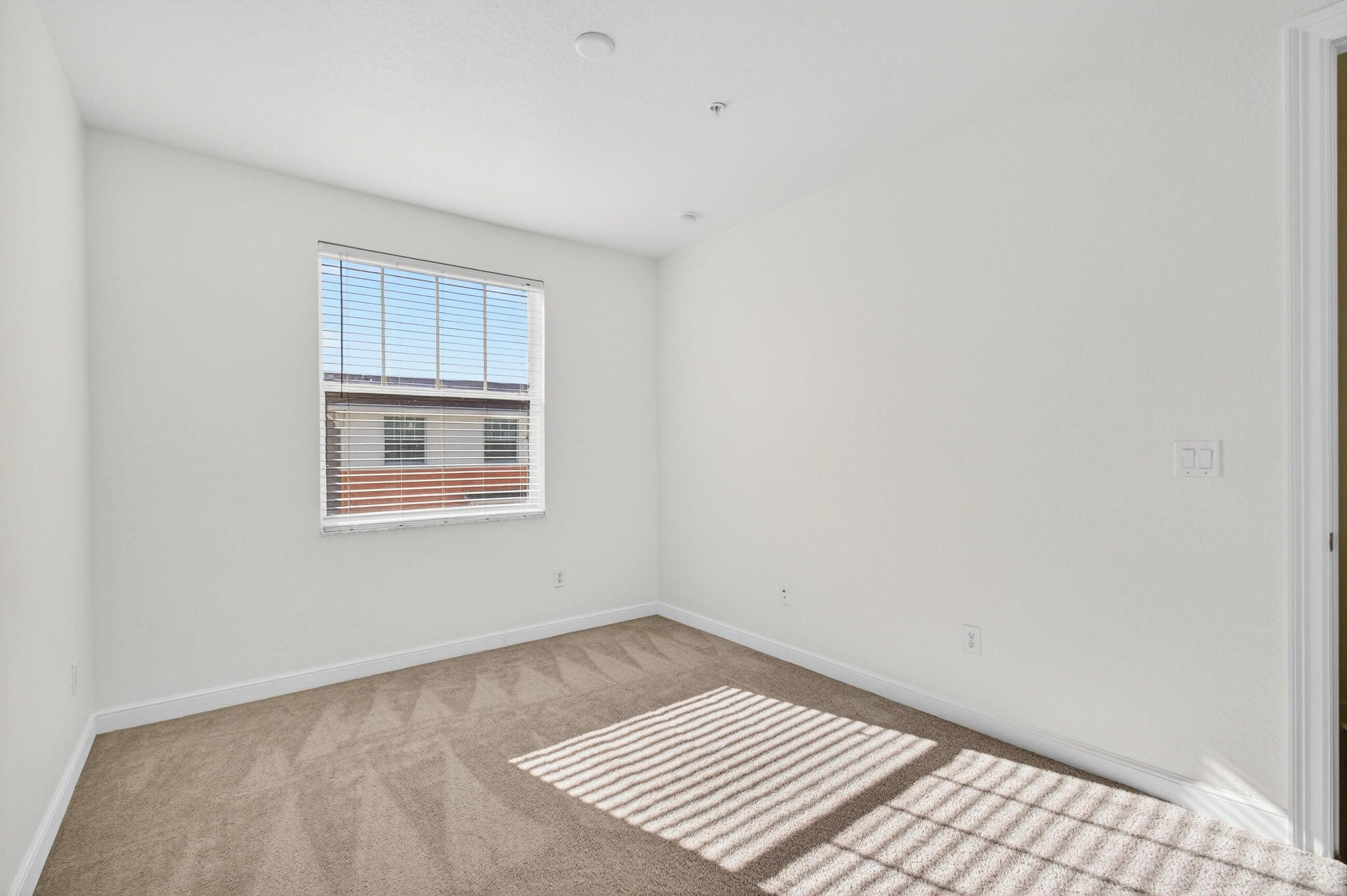 CITYSIDE CONDO - Residential