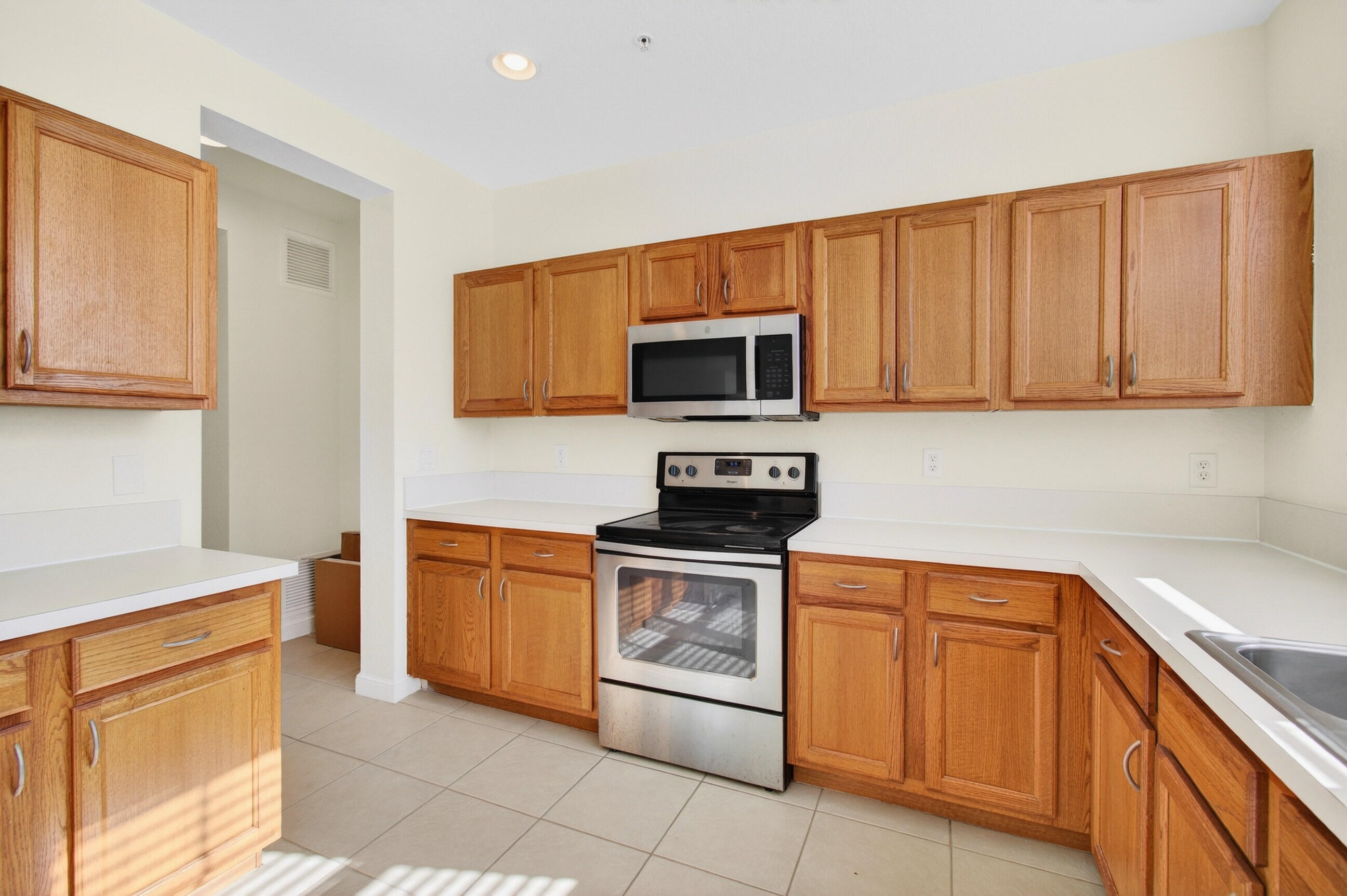 CITYSIDE CONDO - Residential