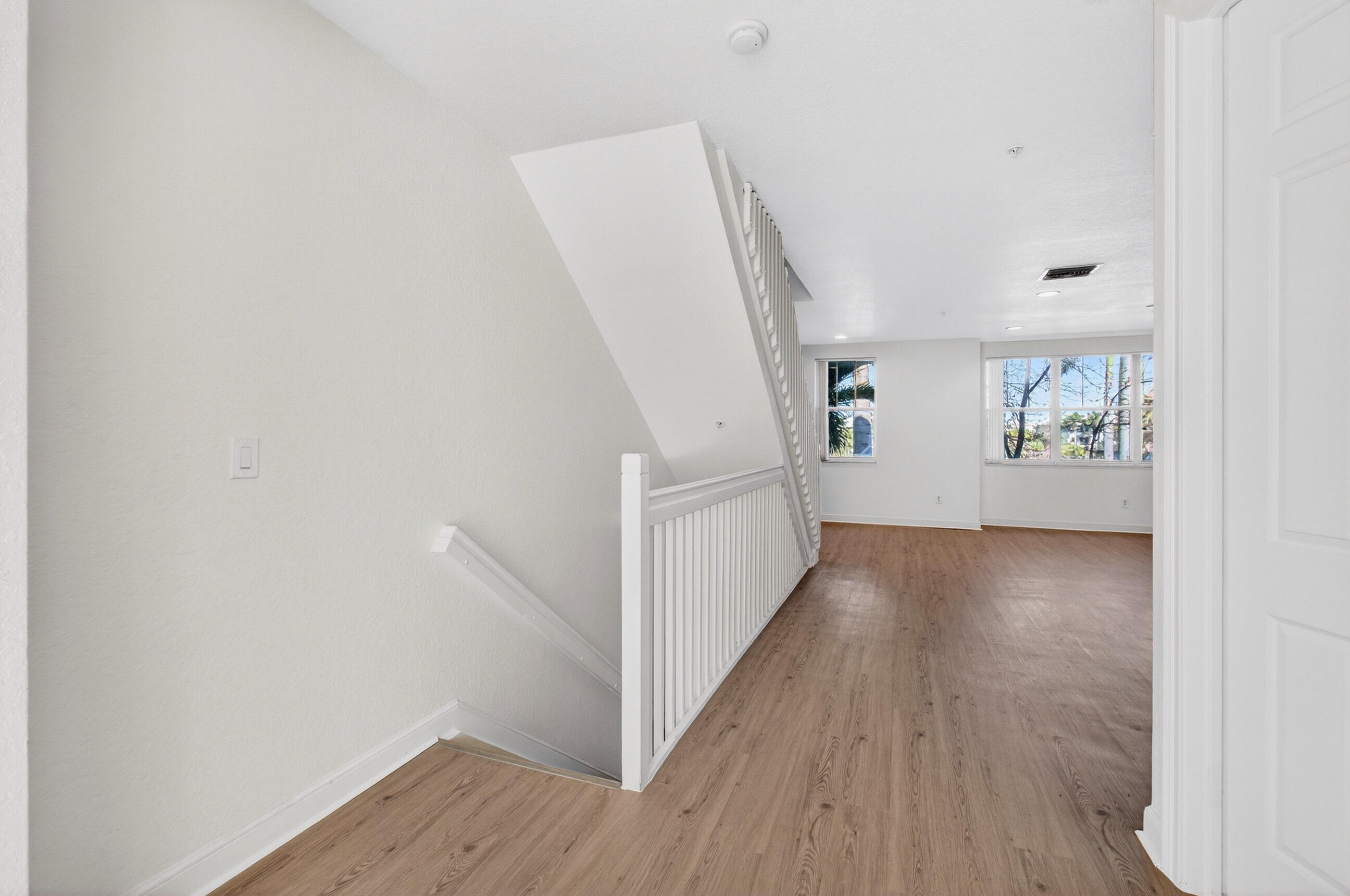 CITYSIDE CONDO - Residential