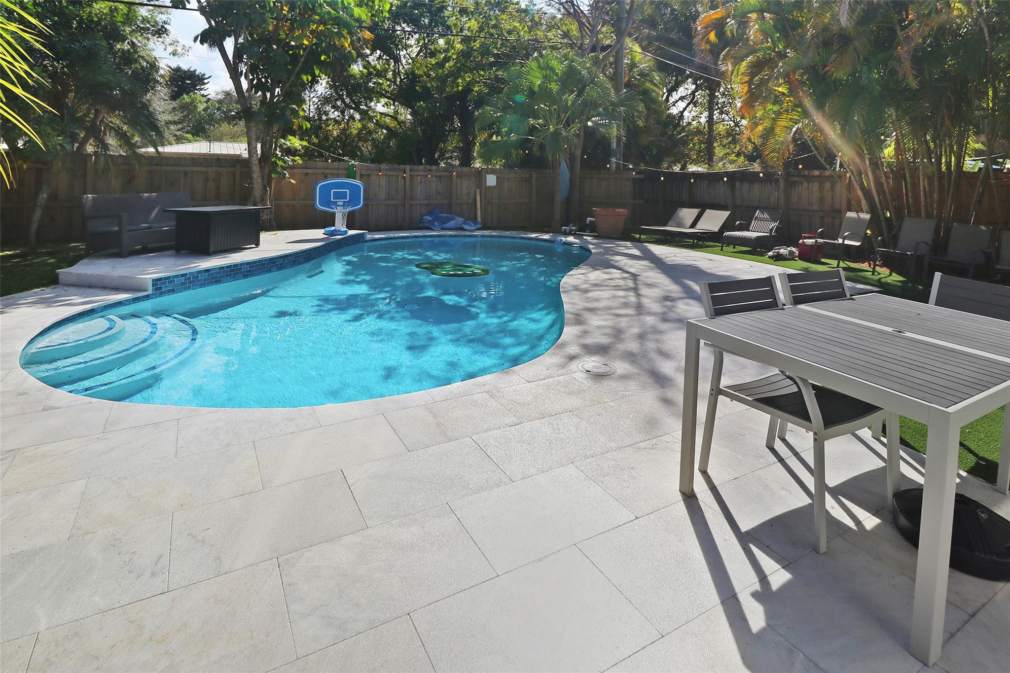 Lauderdale 2-9 D - Residential