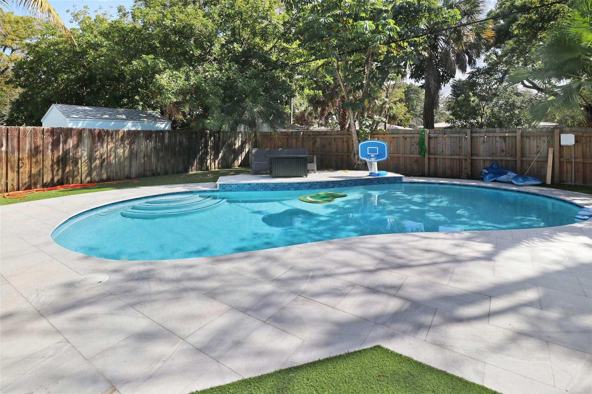 Lauderdale 2-9 D - Residential