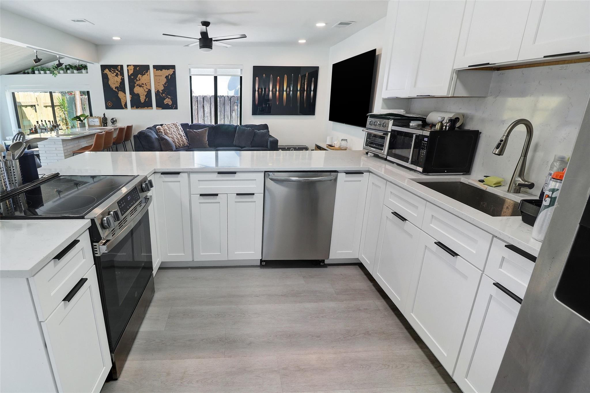 Lauderdale 2-9 D - Residential