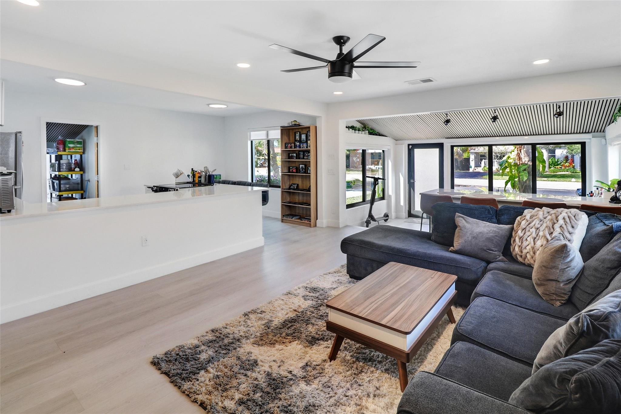 Lauderdale 2-9 D - Residential