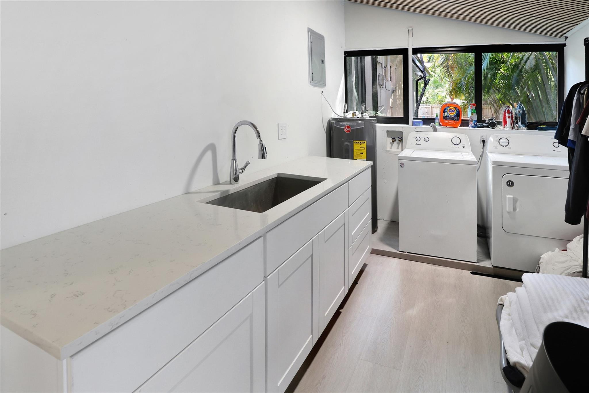 Lauderdale 2-9 D - Residential