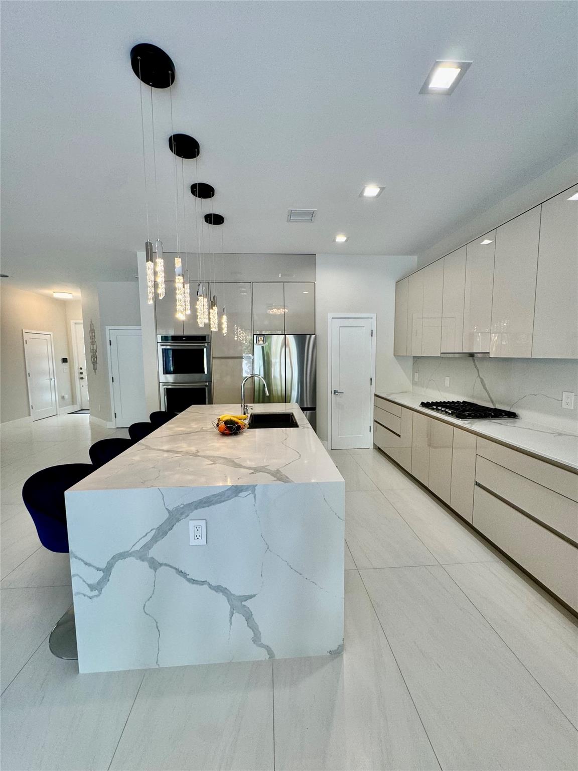 Whispering Oaks 183-173 B - Residential Lease